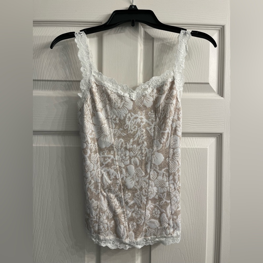 Black House White Market Paisley/Floral camisole/tank tops